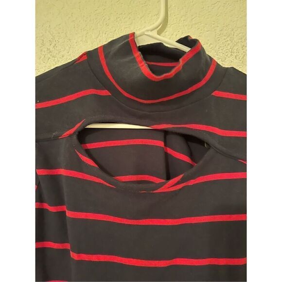 Chaser Womens Vented Keyhole Shirttail Turtleneck NEW - Picture 2 of 6